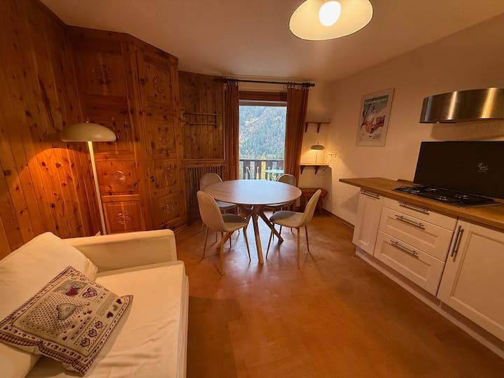 Studio With Mont Blanc View & Garage Courmayeur - La Thuile