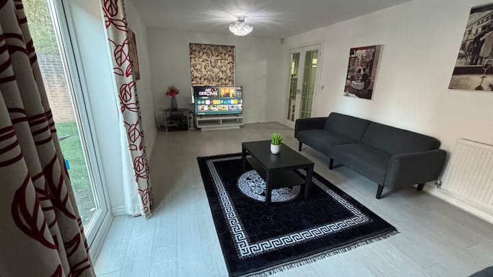 Luxury Retreat Close To Nature. - Corby