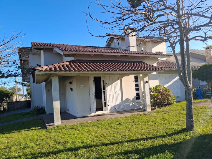Casa De Praia/tramandai/piscina - Tramandaí
