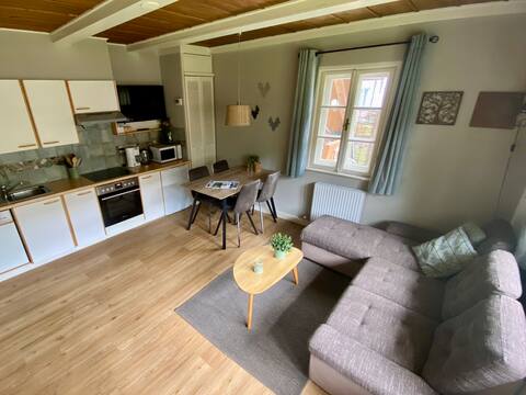 Erfolgreiche Airbnb-Immobilie: Villa Zeppelin Apartment Smaragd 2-4 persons in Bramberg Am Wildkogel