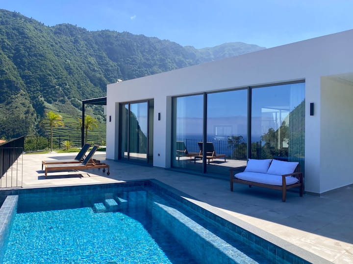 Ocean View Villa | Infinity Pool, Hot Tub, Sauna