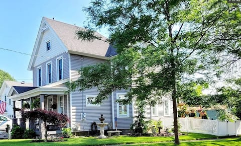 Lake Ontario* Hamilton Harbor House