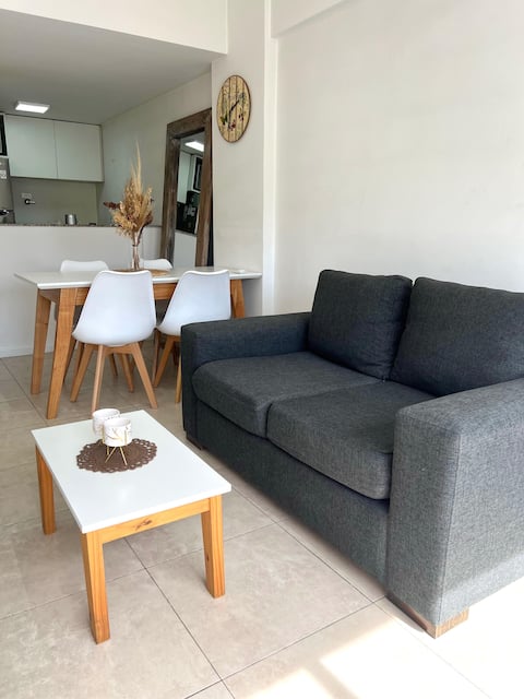 Propiedad de Airbnb exitosa: Large Studio in Colegiales with Pool en Chacarita