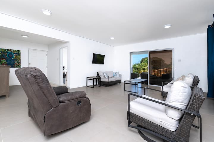Carleigh House #4 - 7 Mins Walk From The Beach - Bridgetown