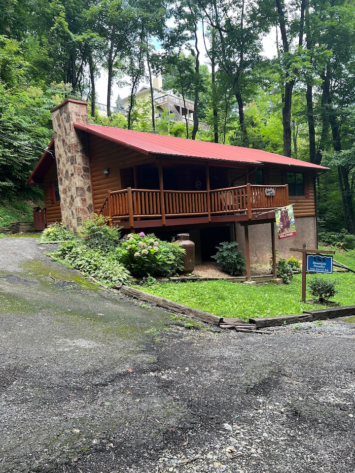 Mountain Paradise Near Downtown Gatlinburg. - Gatlinburg, TN