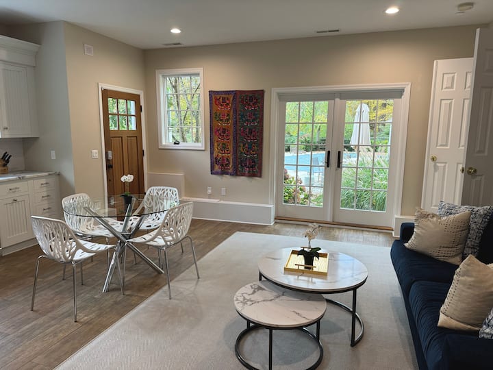 Stylish Greenwich Guesthouse - Greenwich, CT