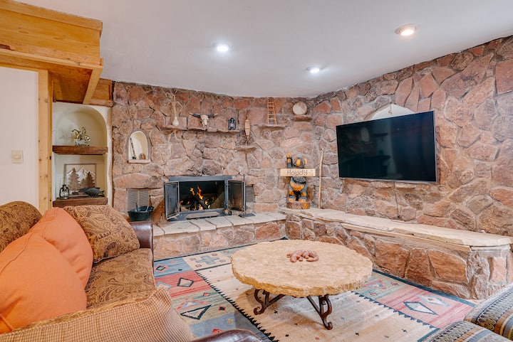 Whispering Pines Lodge - Angel Fire, NM