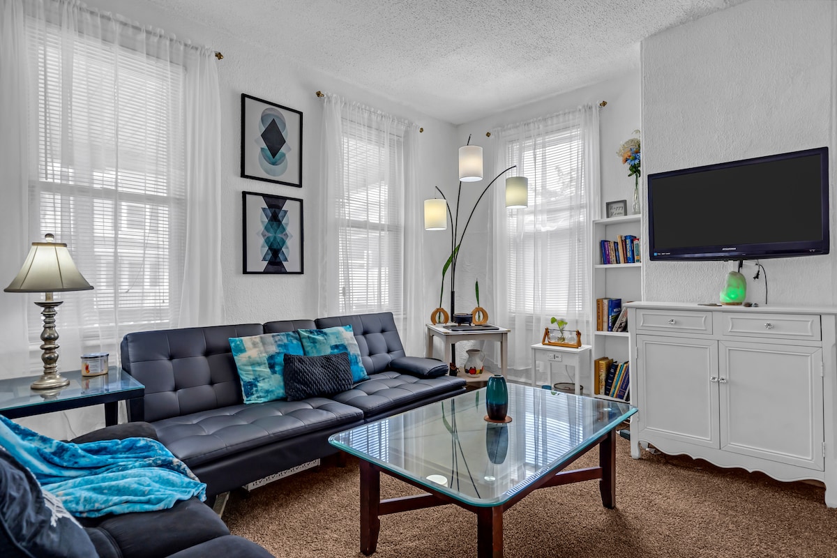 Cozy Spacious