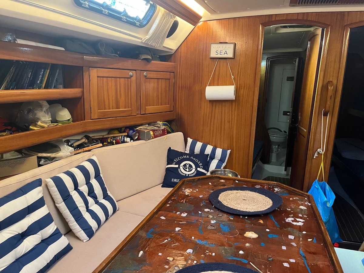 Top Airbnb: Sailboat Sleeping Experience Near Barcelona in Castelldefels