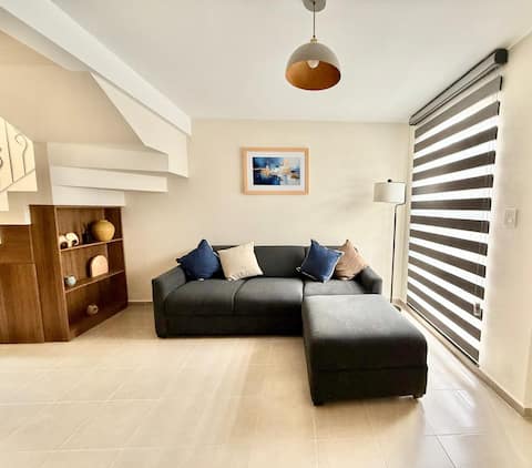 Popular Airbnb listing: House in the Santiago Tianguistenco industrial area in State Of Mexico