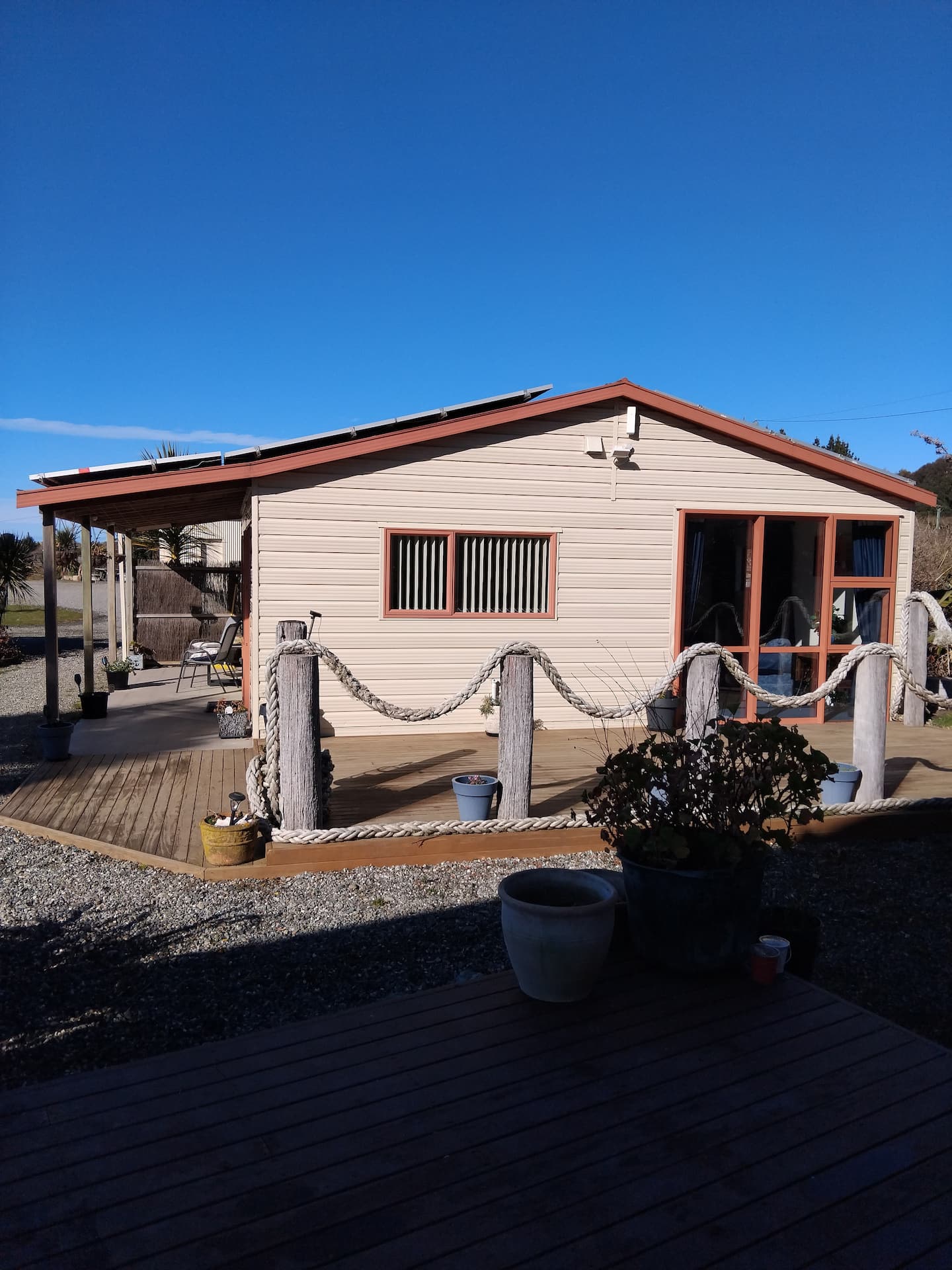 Ocean View Garden Cottage 2