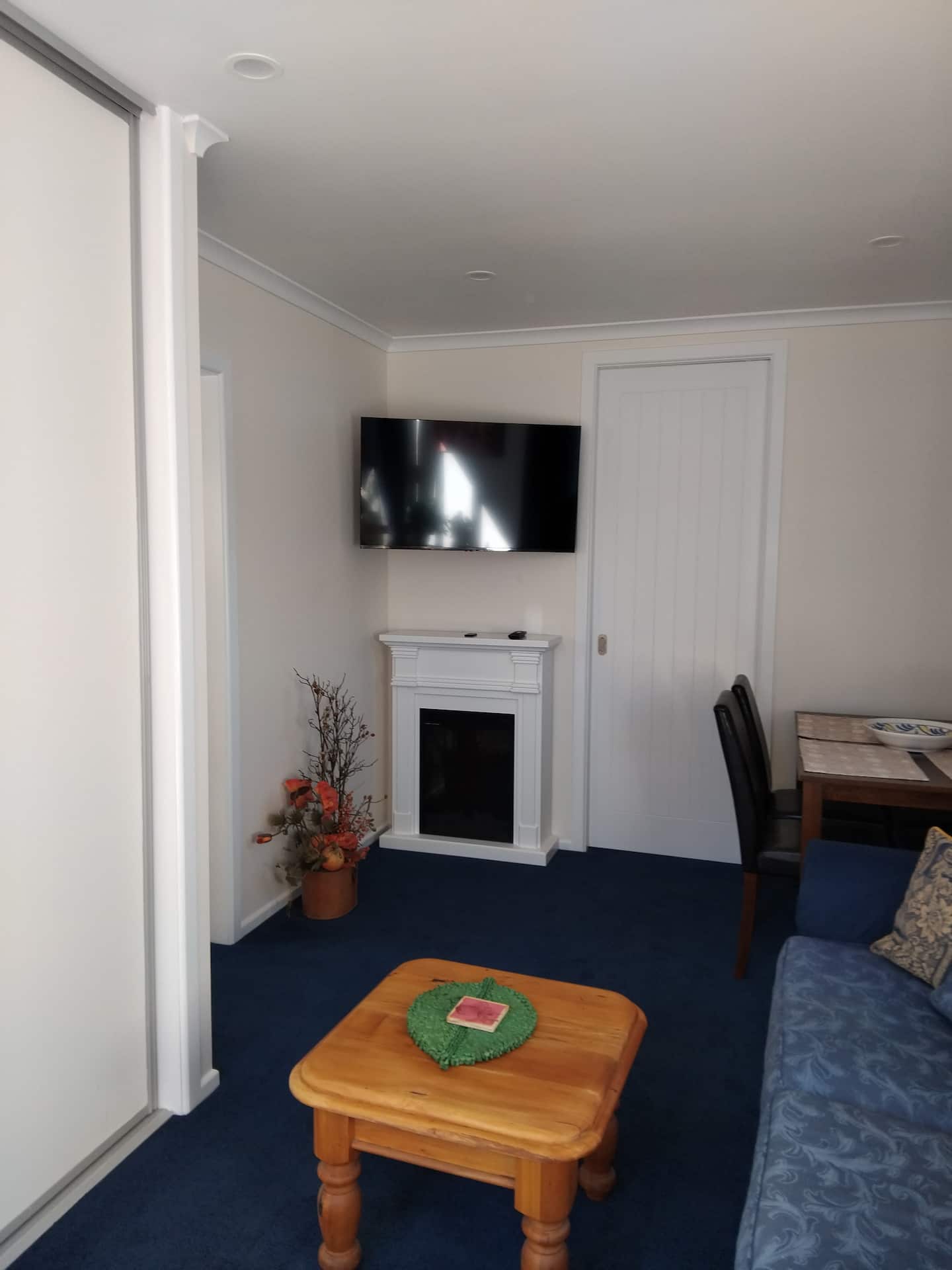 Ocean View Garden Cottage 4