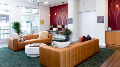 Popular Airbnb listing: Your Austin Retreat in North Loop