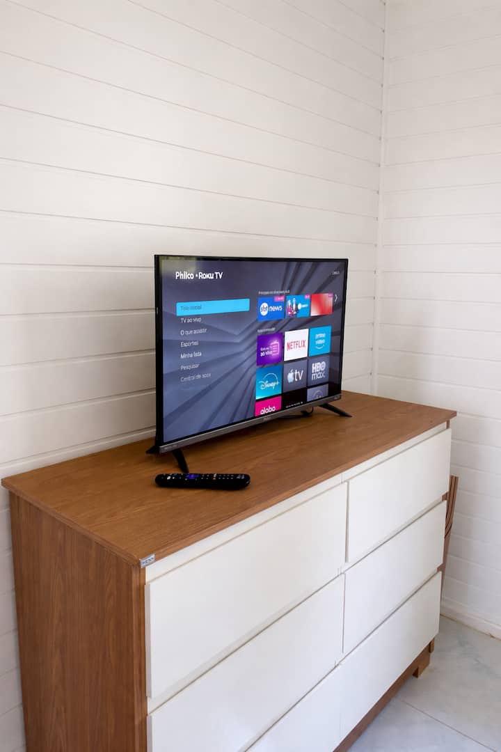 32‑დუიმიანი Philco სმარტტელევიზორი სტრიმინგისა და ონლაინარხებით