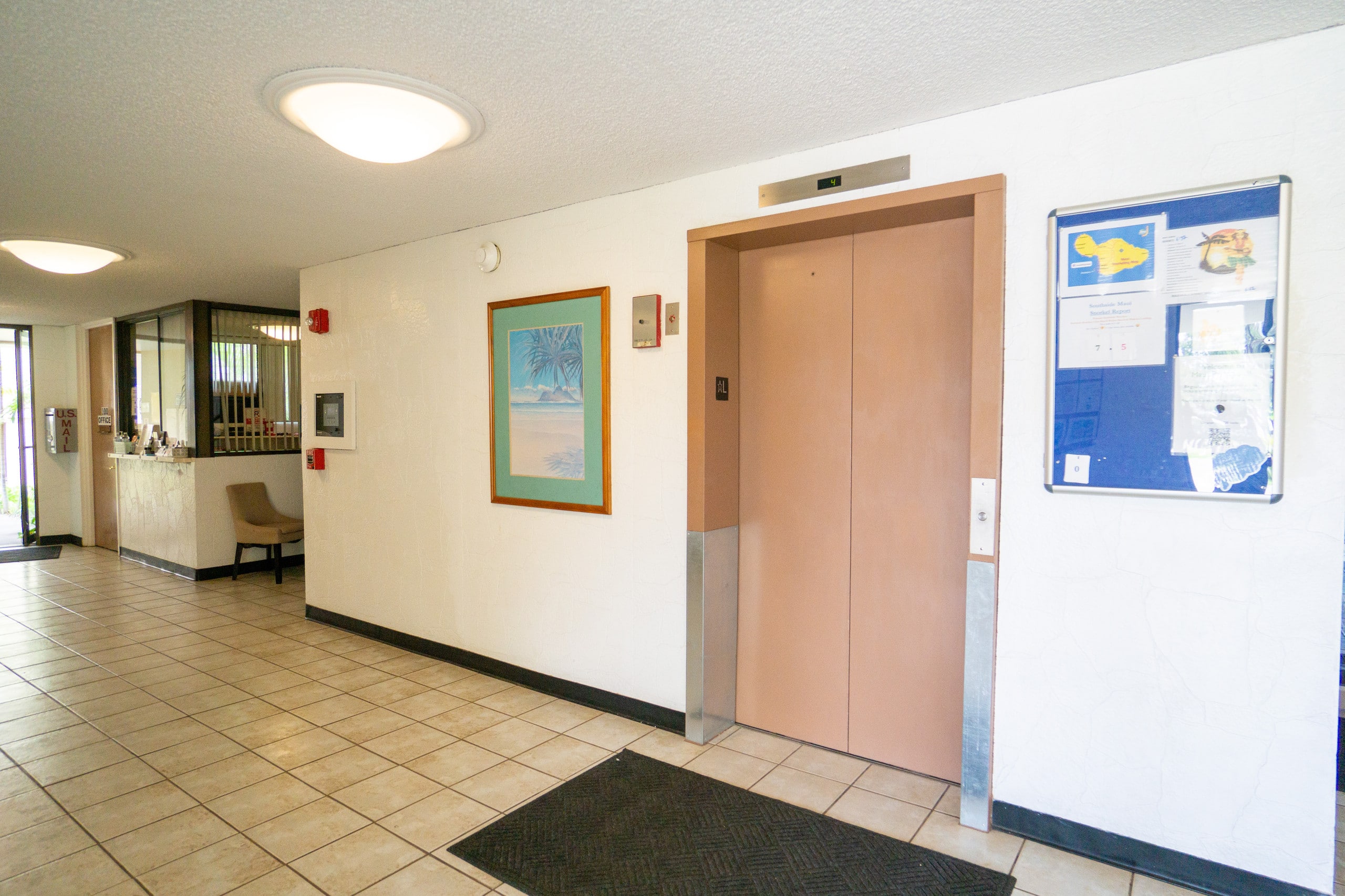 OCEAN FRONT modern 2BR 2BA, king bed, beach, pool! - Image 26