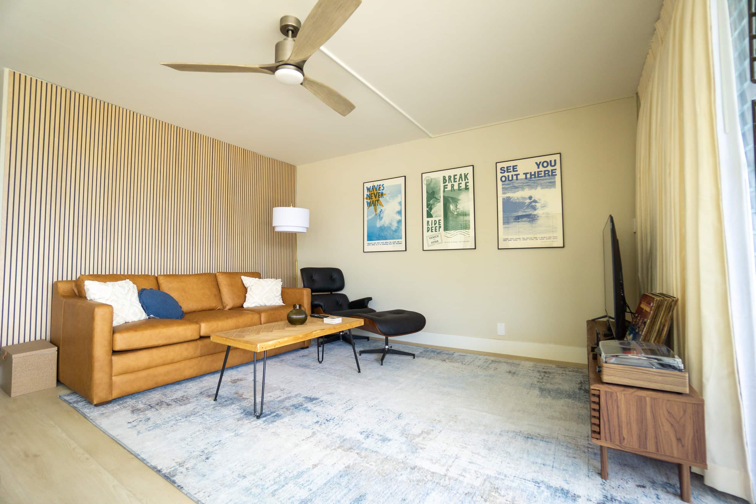 OCEAN FRONT modern 2BR 2BA, king bed, beach, pool! - Image 4