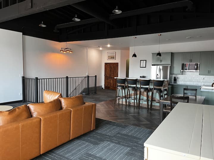 The Marquee Loft- An Historic Hideaway - 北達科他