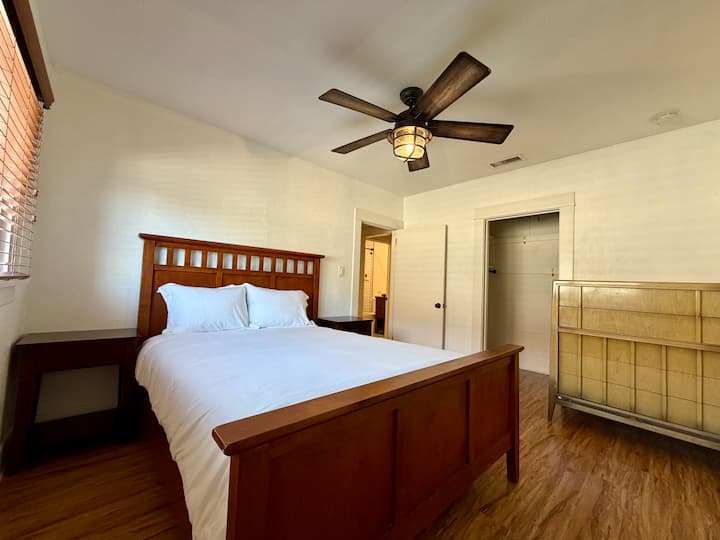 غرفة النوم 1