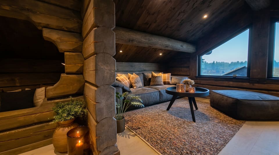A hand-built log cabin at the top of Blefjell, Flesberg, Buskerud, Norway, photo 5 of 10