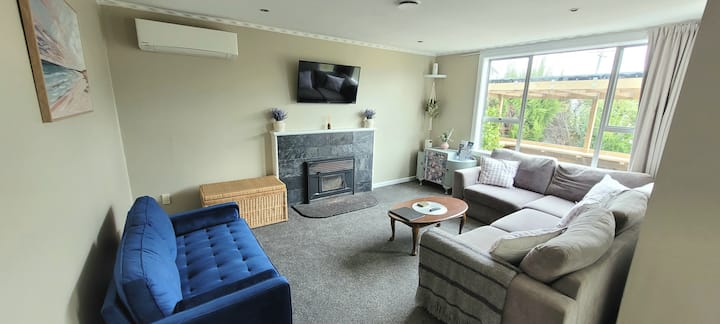 Kitchen • Laundry • Bbq • Bikes • Close To Town - Blenheim