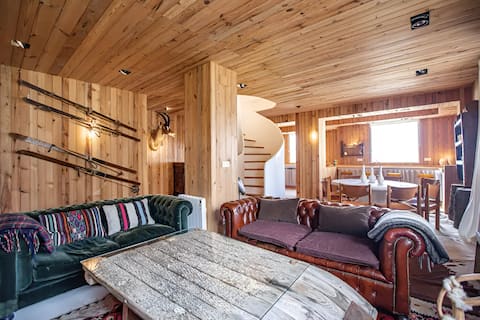 Nevada Duplex Suites · Views and Track Access