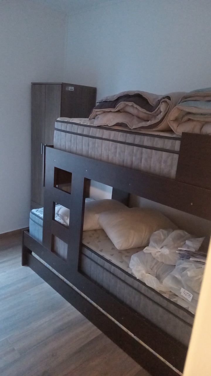 Спалня 2