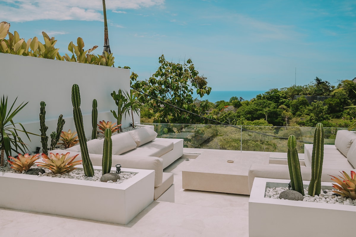Home in South Kuta · ★4.83 · 2 bedrooms · 2 private baths, comparable Airbnb