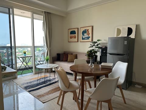 MentengPark 2br with working space-coffee machine