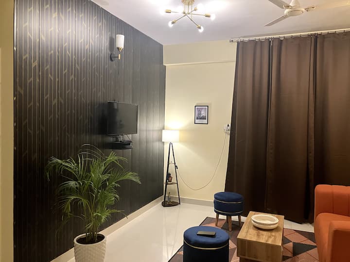 My Midcentury Modern Suite - In Heart Of Varanasi - Varanasi