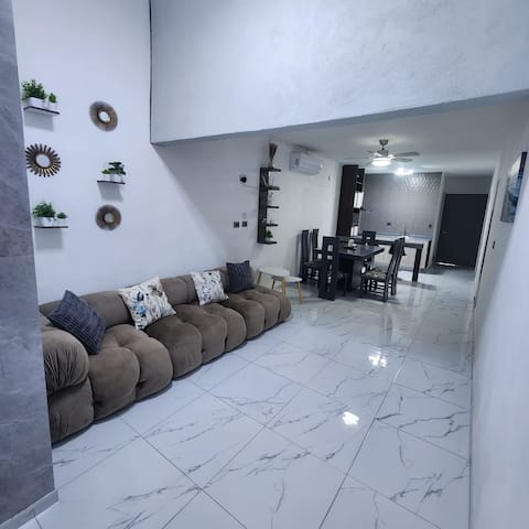 Top performing Airbnb: Modern apartment #1, great location in the Tec area in Monterrey