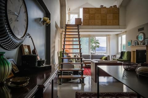 Spacious Bohemian Triplex with 180° Sea Views