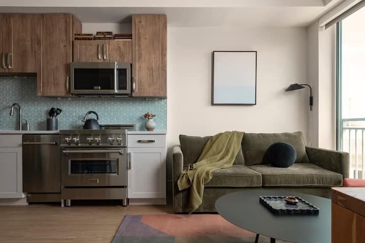 Mint House By Kasa | 1bd In Tampa Downtown - Tampa, FL