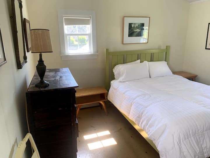 Habitación tamaño queen en la planta baja