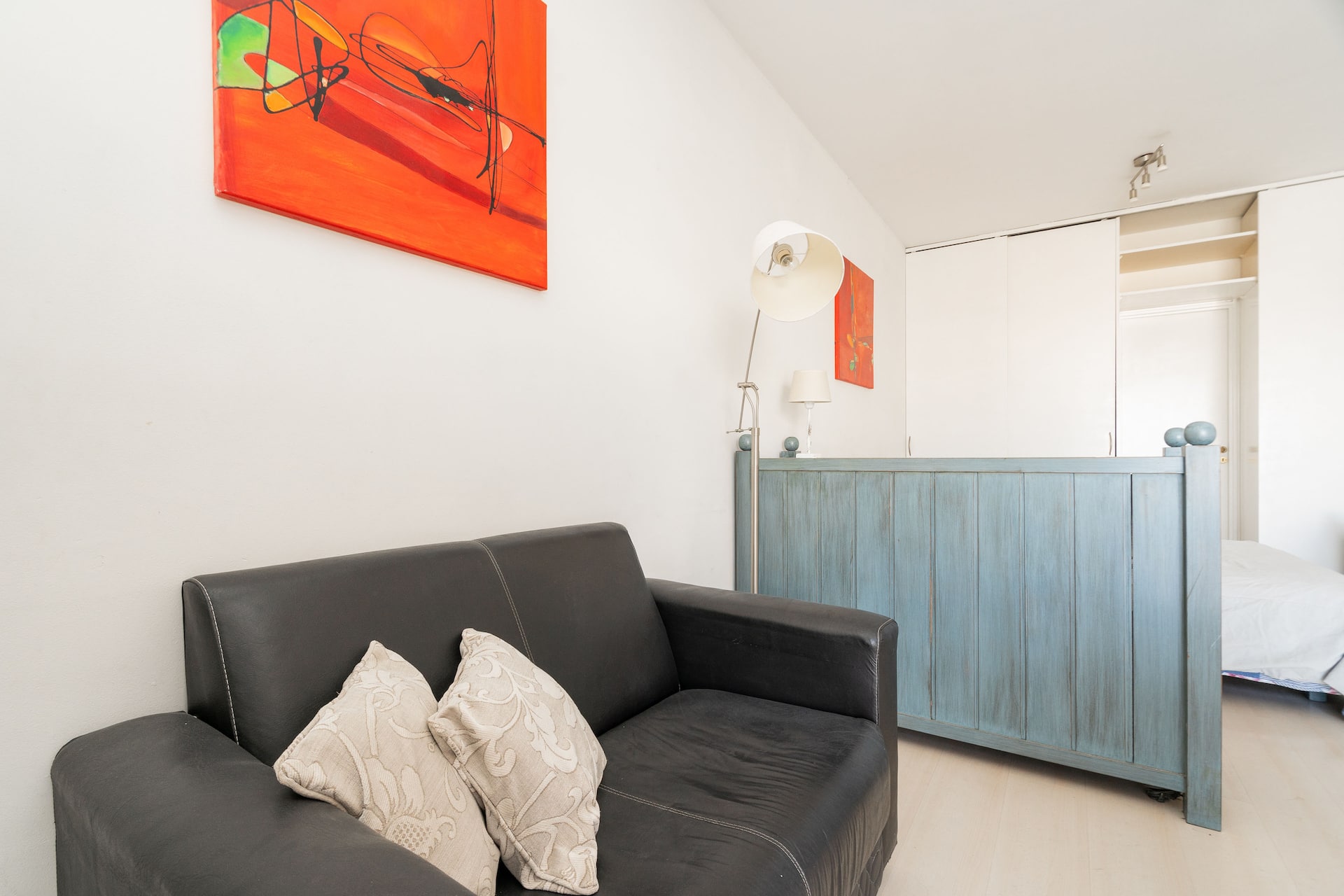 Bright studio apartment in Núñez with balcony