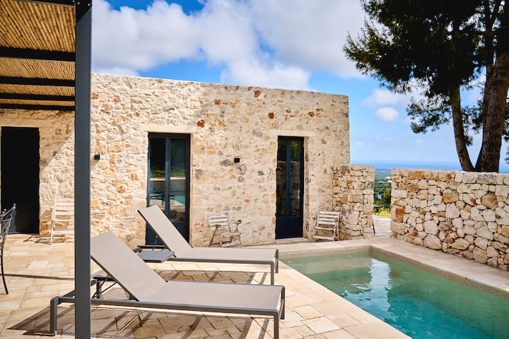 Trullo Danieli Vista Sul Mare, Piscina E Fascino - Apulia