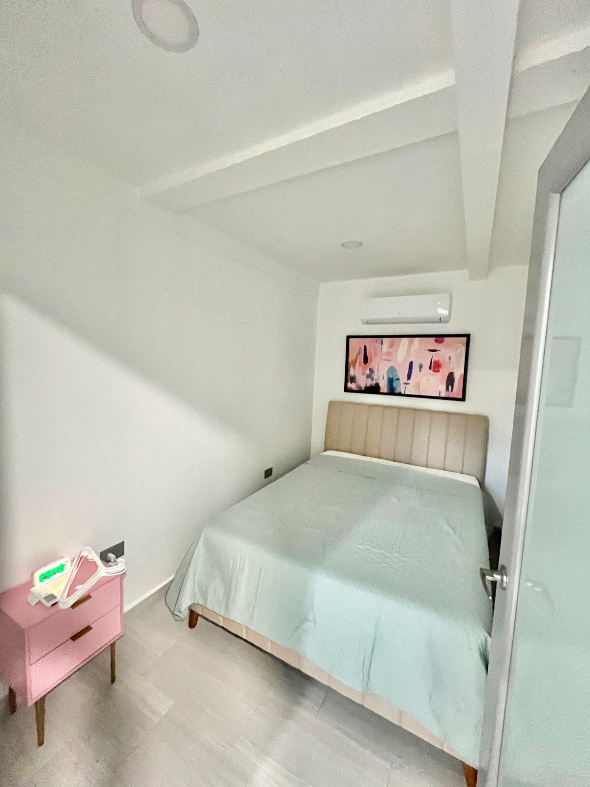 საძინებელი 4