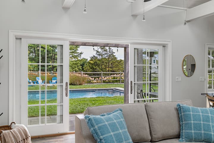 Pool Side Cottage - Ashford Lake, CT