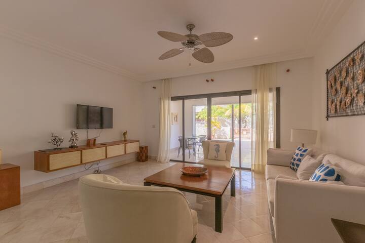 Marina Pool Access Apt w/ private terrace at F.L - photo 1