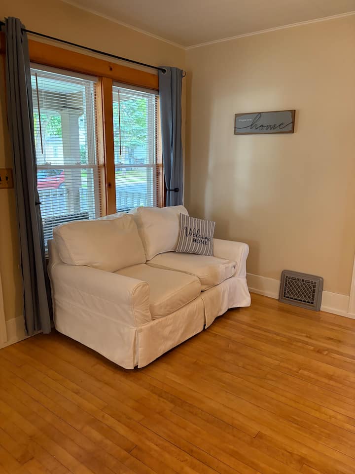 Comfy & Quaint Retreat - Wausau, WI