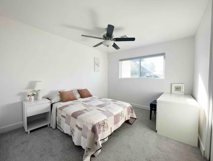 غرفة النوم 2