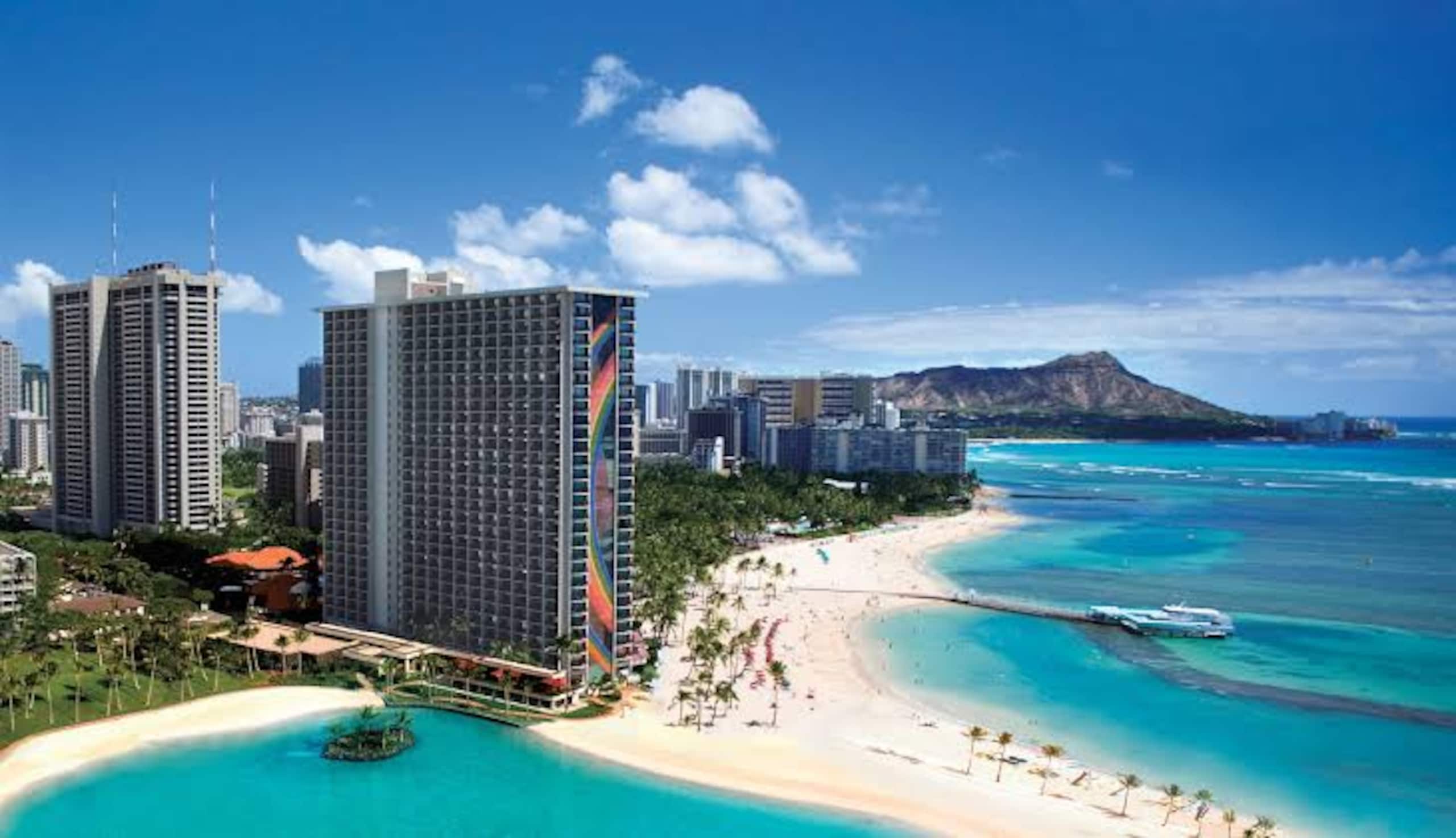 Condo in Honolulu · ★4.96 · 2 bedrooms · 3 beds · 2 private baths - Image 69