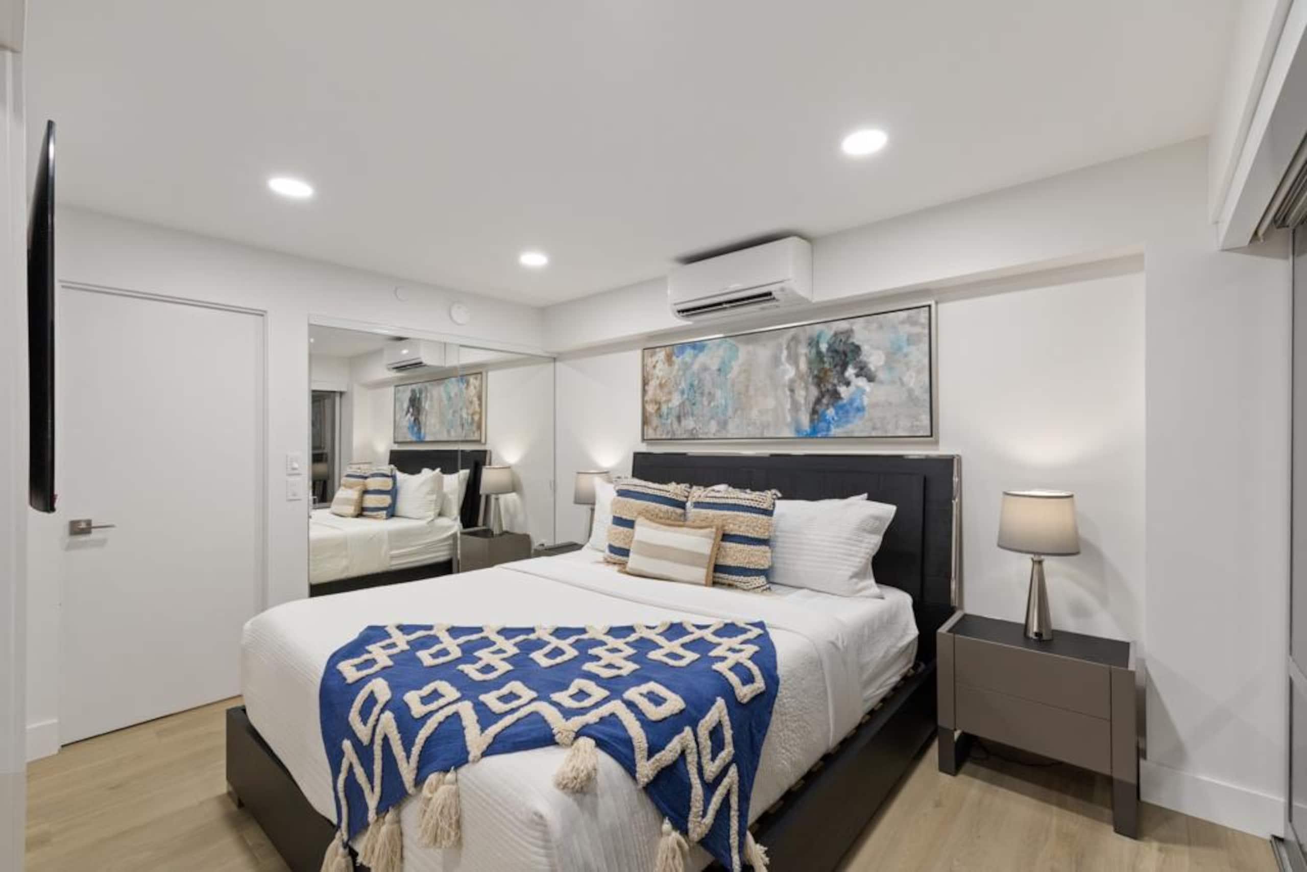 Condo in Honolulu · ★4.96 · 2 bedrooms · 3 beds · 2 private baths - Image 34
