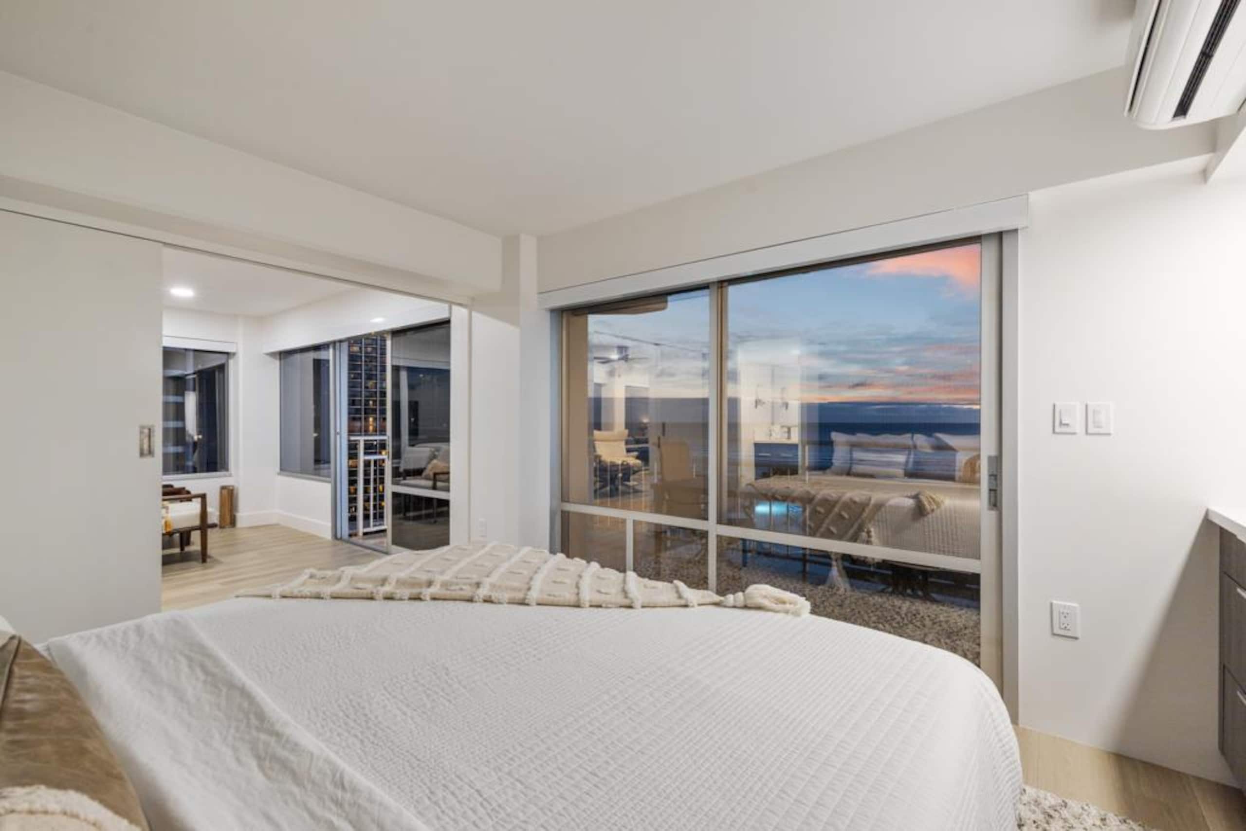 Condo in Honolulu · ★4.96 · 2 bedrooms · 3 beds · 2 private baths - Image 29