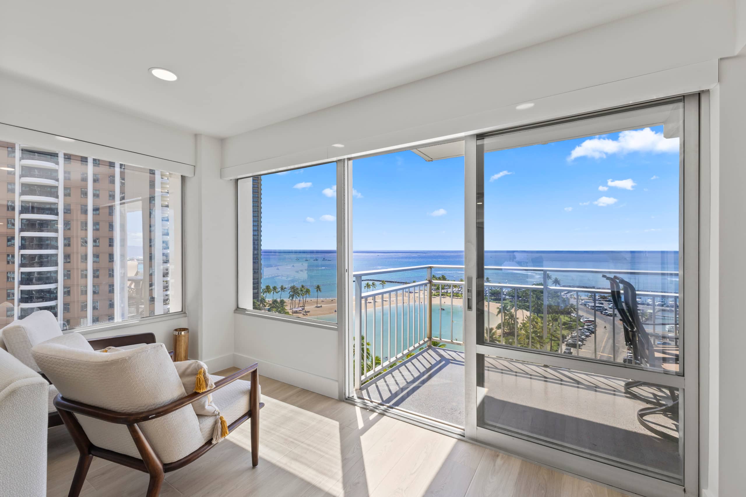 Condo in Honolulu · ★4.96 · 2 bedrooms · 3 beds · 2 private baths - Image 9