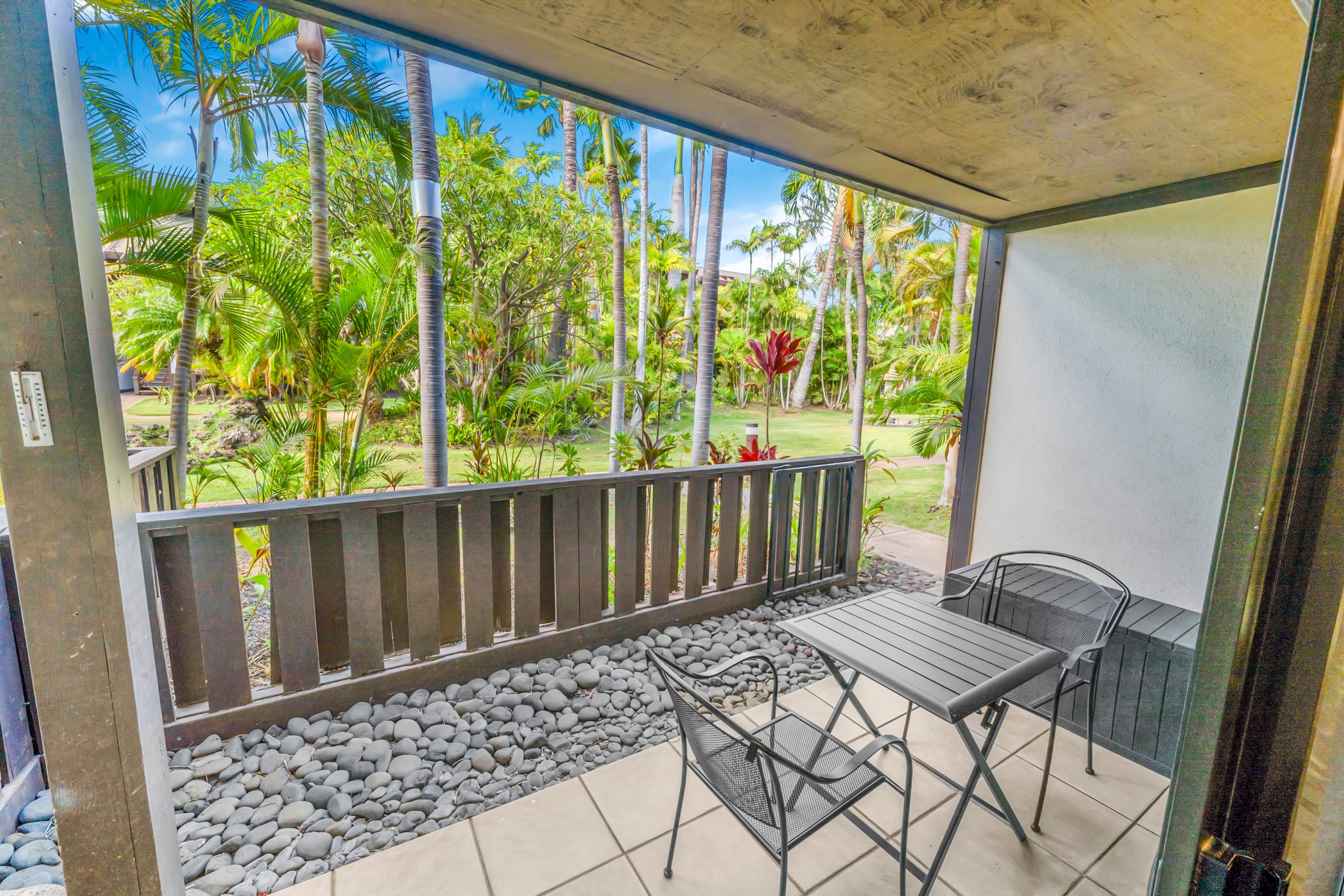 Tropical Zen Escape Modern 1BR Steps from Beach - Image 25
