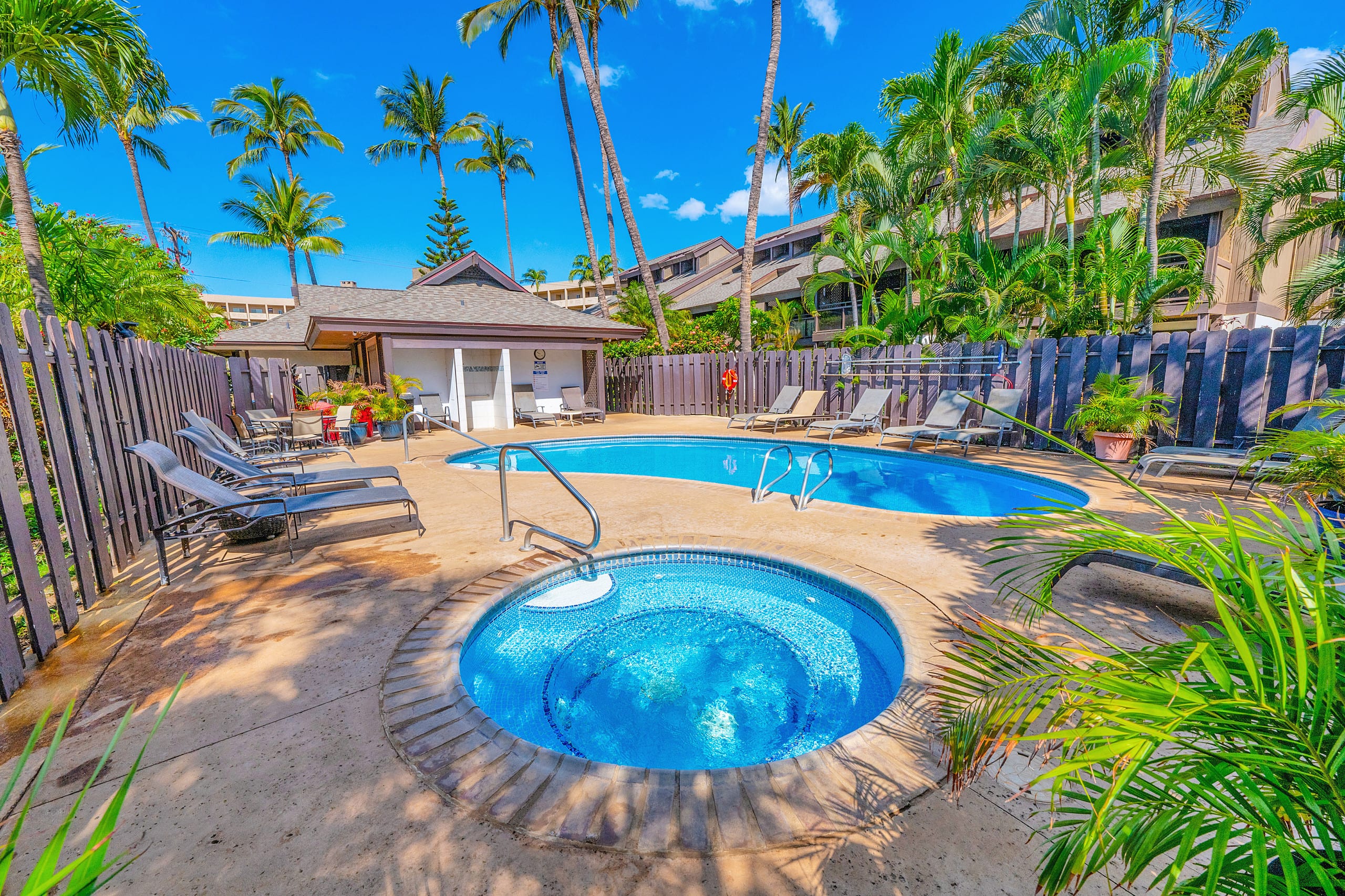 Tropical Zen Escape Modern 1BR Steps from Beach - Image 34