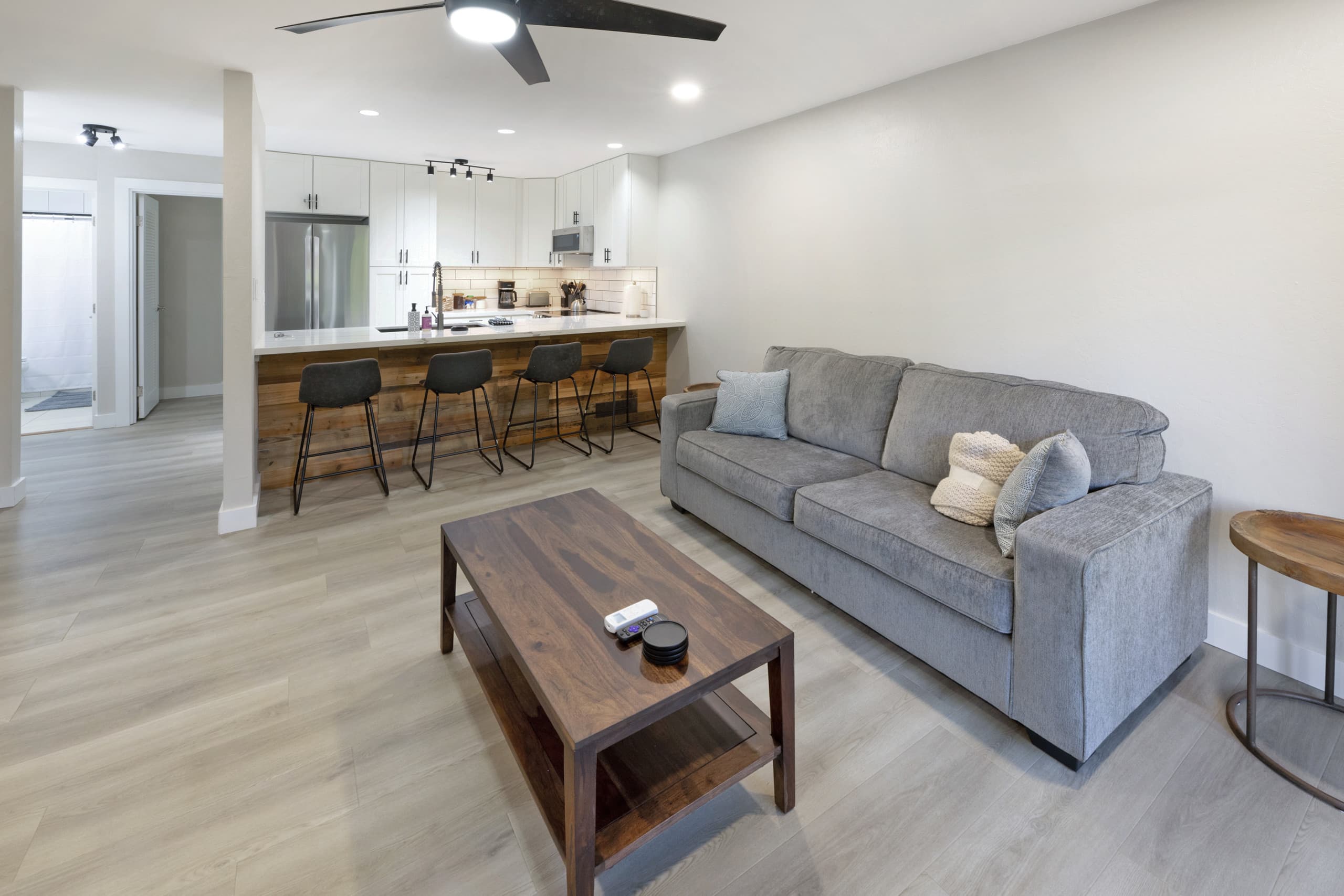 Tropical Zen Escape Modern 1BR Steps from Beach - Image 8