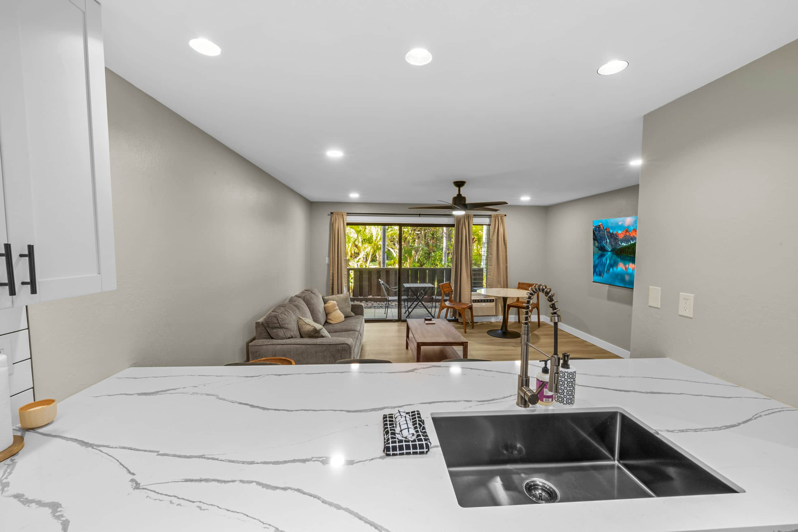 Tropical Zen Escape Modern 1BR Steps from Beach - Image 39