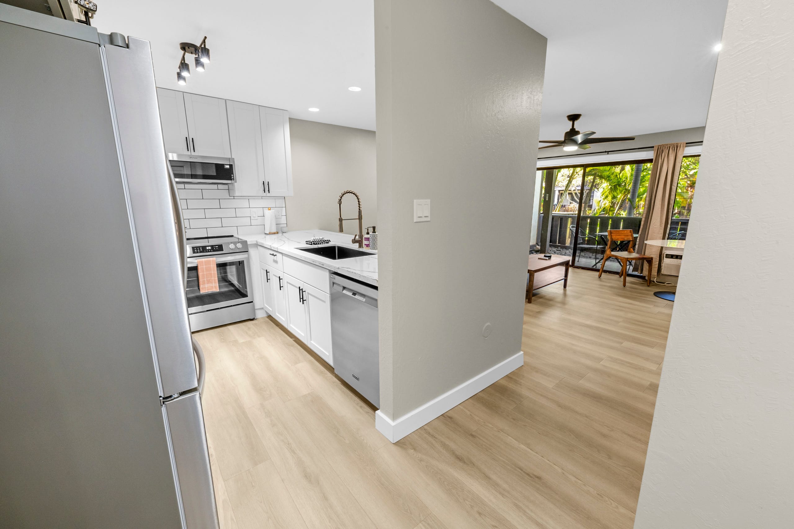 Tropical Zen Escape Modern 1BR Steps from Beach - Image 12