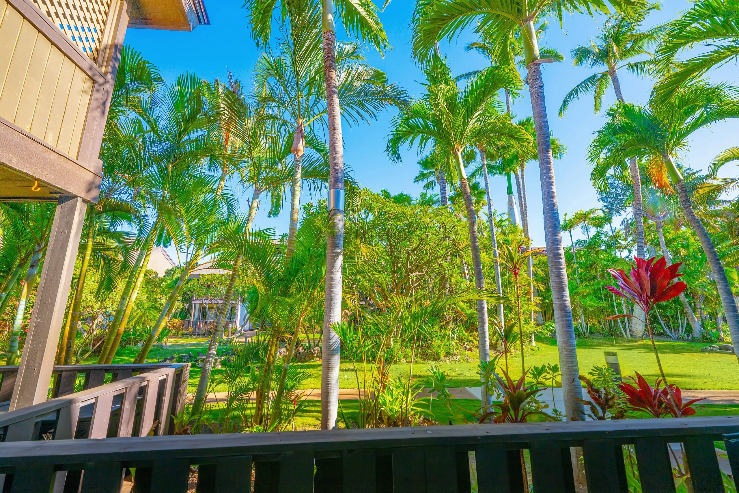 Tropical Zen Escape Modern 1BR Steps from Beach - Image 28